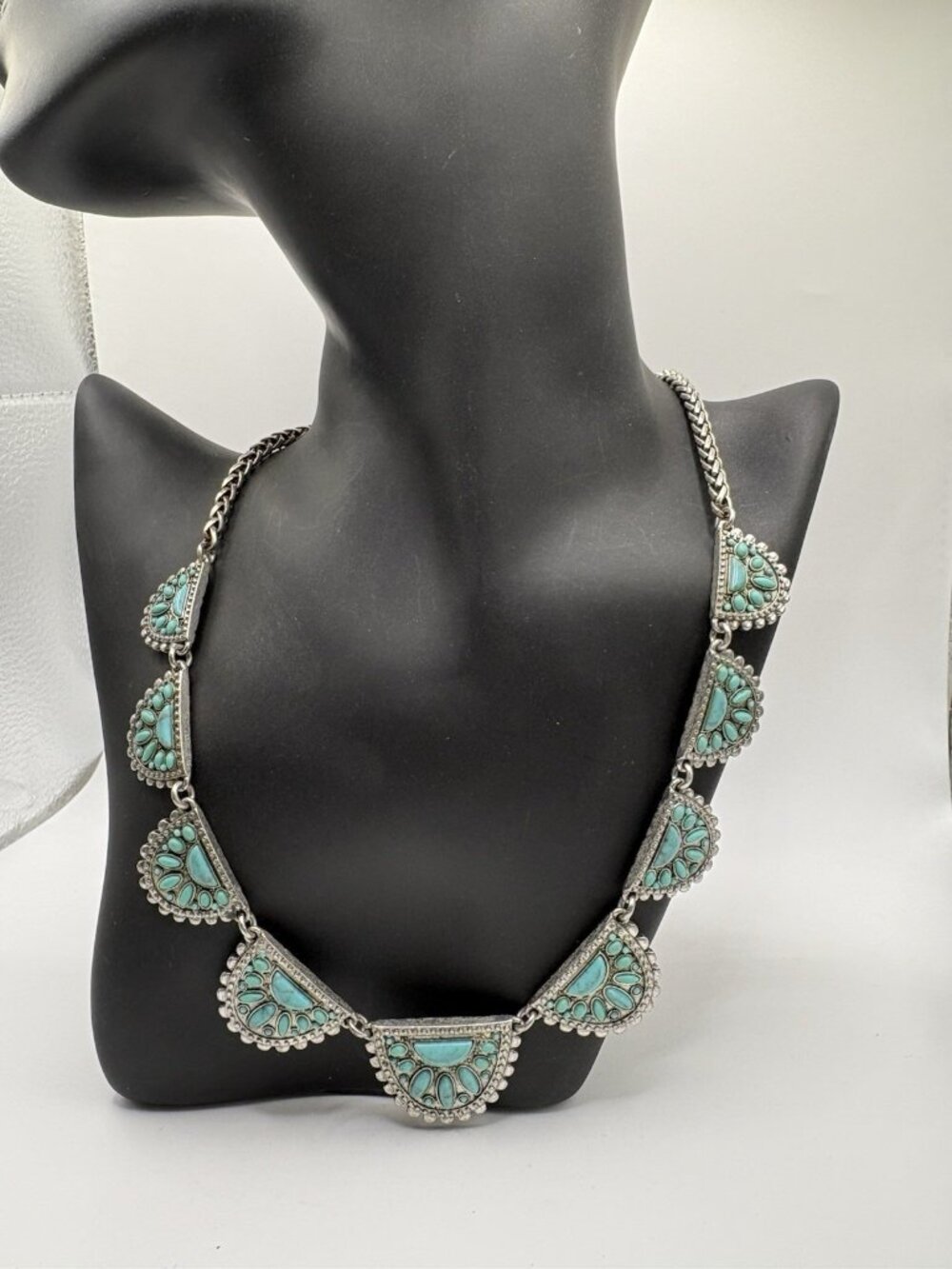 Lucky Brand Silver Tone Faux Turquoise Collar Necklace Western